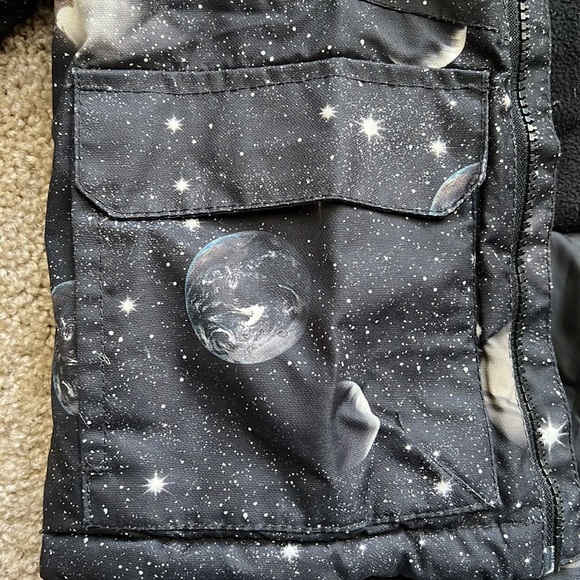 H&M space themed snow jacket | Size 2-3Y - Picture 5 of 5